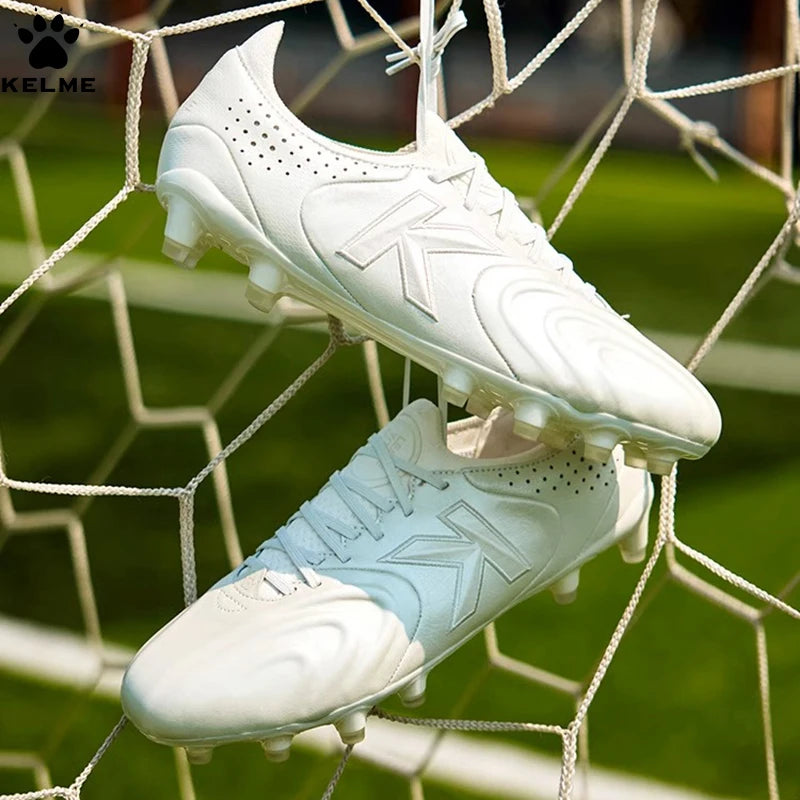 Chaussures de foot KELME FG pour homme, modèle Holy Grail, pour gazon artificiel, antidérapantes, en cuir de kangourou, pour entraînement et matchs.
