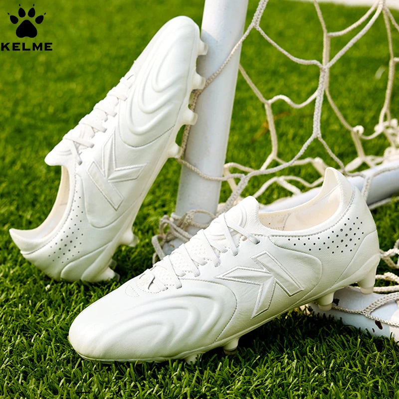 Chaussures de foot KELME FG pour homme, modèle Holy Grail, pour gazon artificiel, antidérapantes, en cuir de kangourou, pour entraînement et matchs.